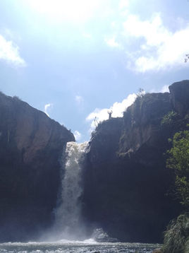 EL AMOR ES COMO UNA HOJA DE PAPEL