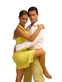 bachata dansı için hangi tarz kiyafetler giyilir.
