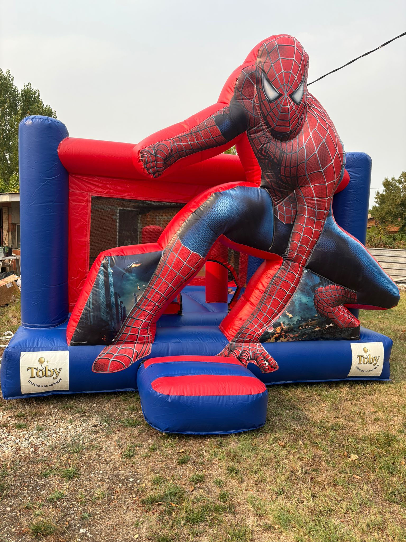 Château Gonflable Spiderman