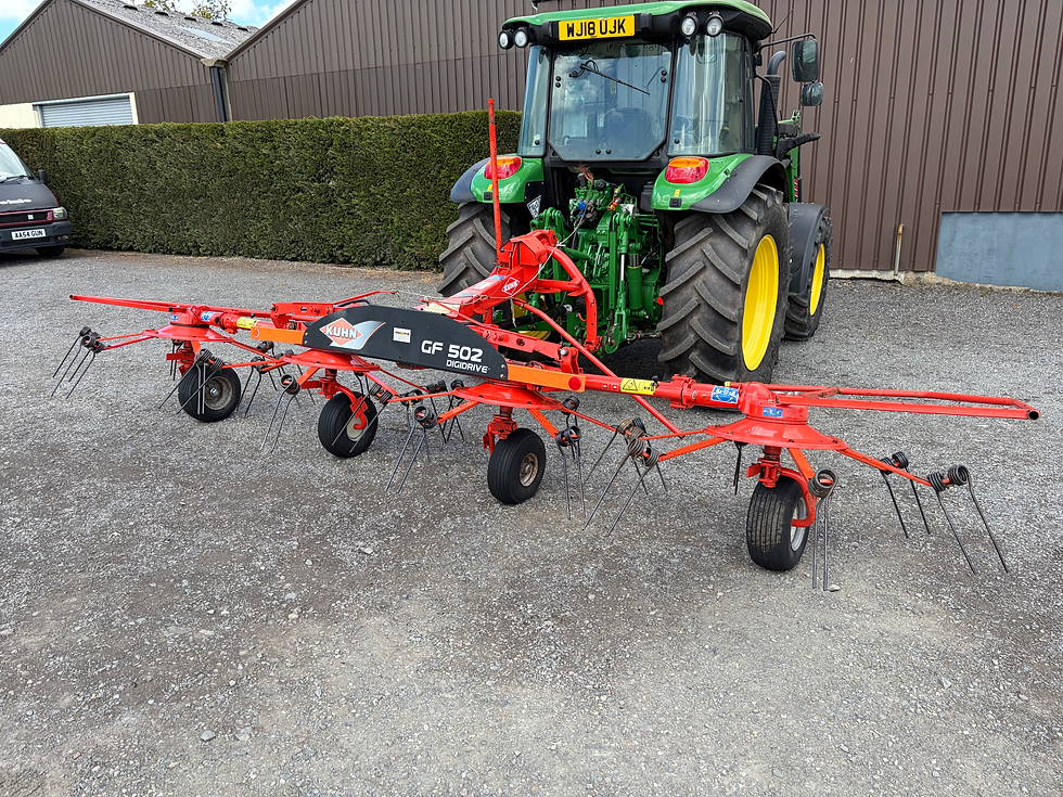 Thumbnail: 2009 Kuhn GF502 Four Rotor Tedder
