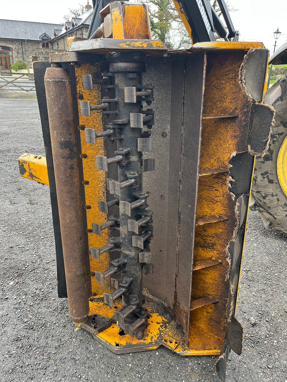 Thumbnail: 2013 McConnel PA4745 RH Cut Hedge Trimmer
