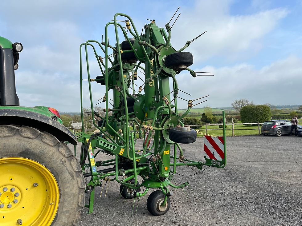Thumbnail: 2019 Krone KW11.22 Ten Rotor Tedder
