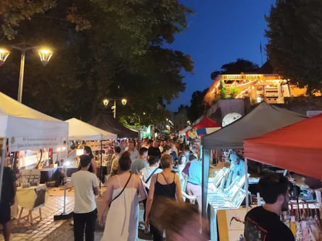 Marché artisanal nocturne