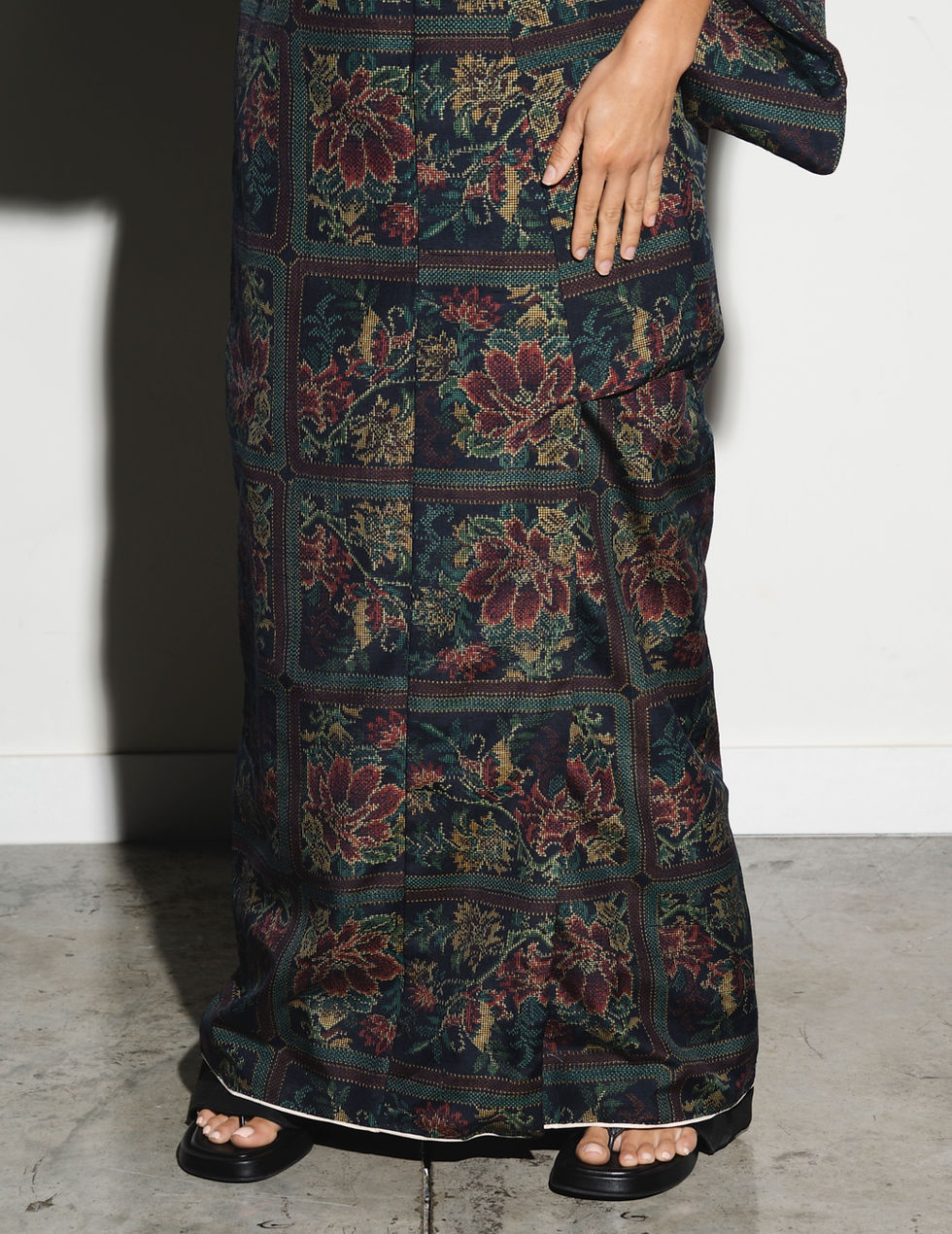 Thumbnail: Japanese Kimono with Red Roses print