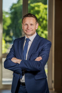 Portrait corporate pour l'ESCP Business School, portrait professionnel, portrait d'entreprise, photographe d'entreprise sur Paris