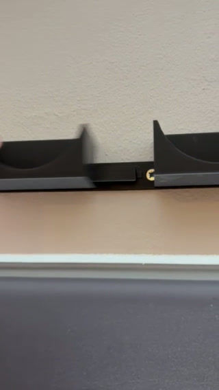 Thumbnail: Extendable Puck Display