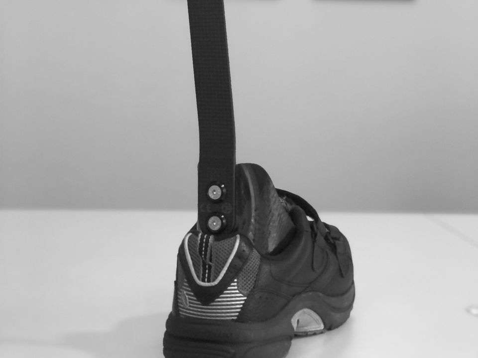 Posterior Dynamic Element (PDE) orthosis Black Carbon