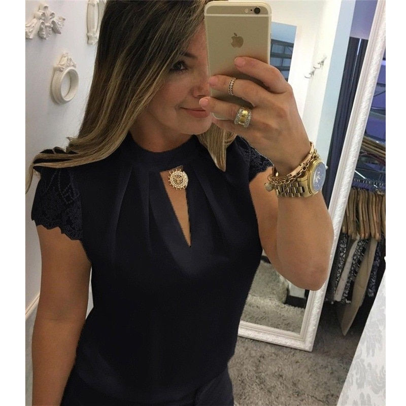 Miniatura: Blusa de chiffon com v pescoço, manga curta, cor sólida, crochê