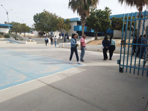 Inicia ciclo escolar en Los Cabos con falta de espacios en preparatoria