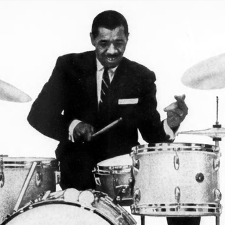 La exquisitez y elegancia de la base ritmica, Philly Joe Jones