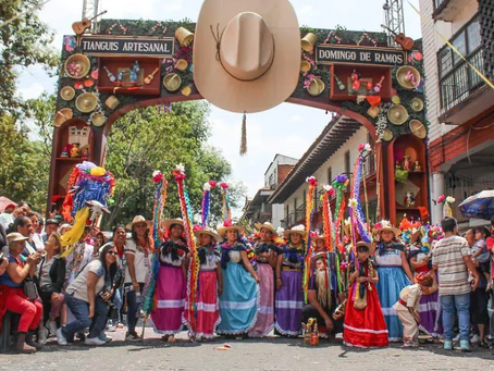 Arranca el Tianguis Artesanal de Domingo de Ramos en Uruapan, Michoacán