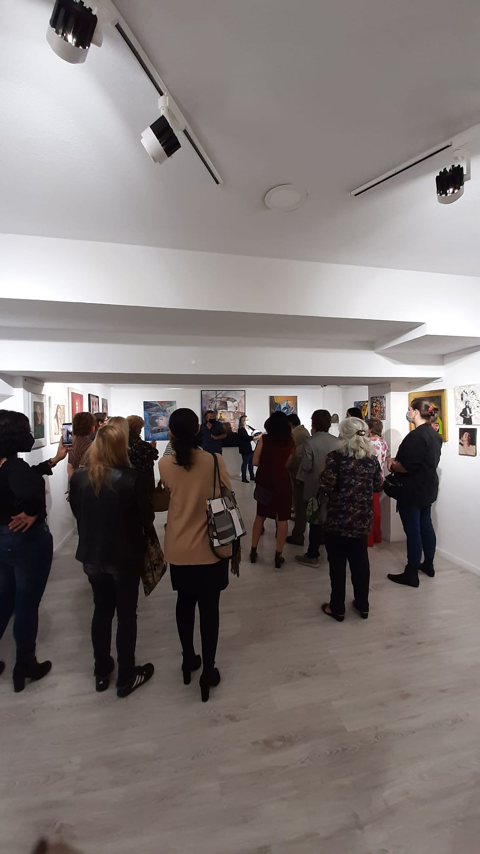 Inauguración del evento en Santana Art Gallery