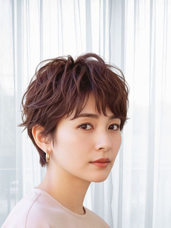 くせ毛を活かしたショートヘア、神戸市灘区30代女性