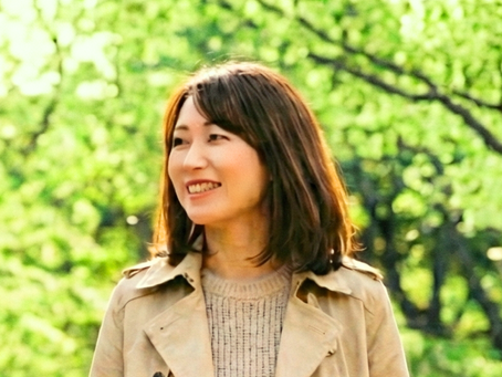 【神戸三宮の美容室が解説】多毛・くせ毛の悩みを解消する「ルートカット」(くせ毛を活かすカット)とは?お客様の喜びの声をご紹介