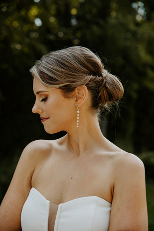 Idaho hair and makeup artist, Idaho bridal hair and makeup artist, natural makeup, glowy makeup, bridal hair, wedding hair, wedding makeup, makeup, hair, Hollywood waves, updos, clean bun, buns, half up half down down styles