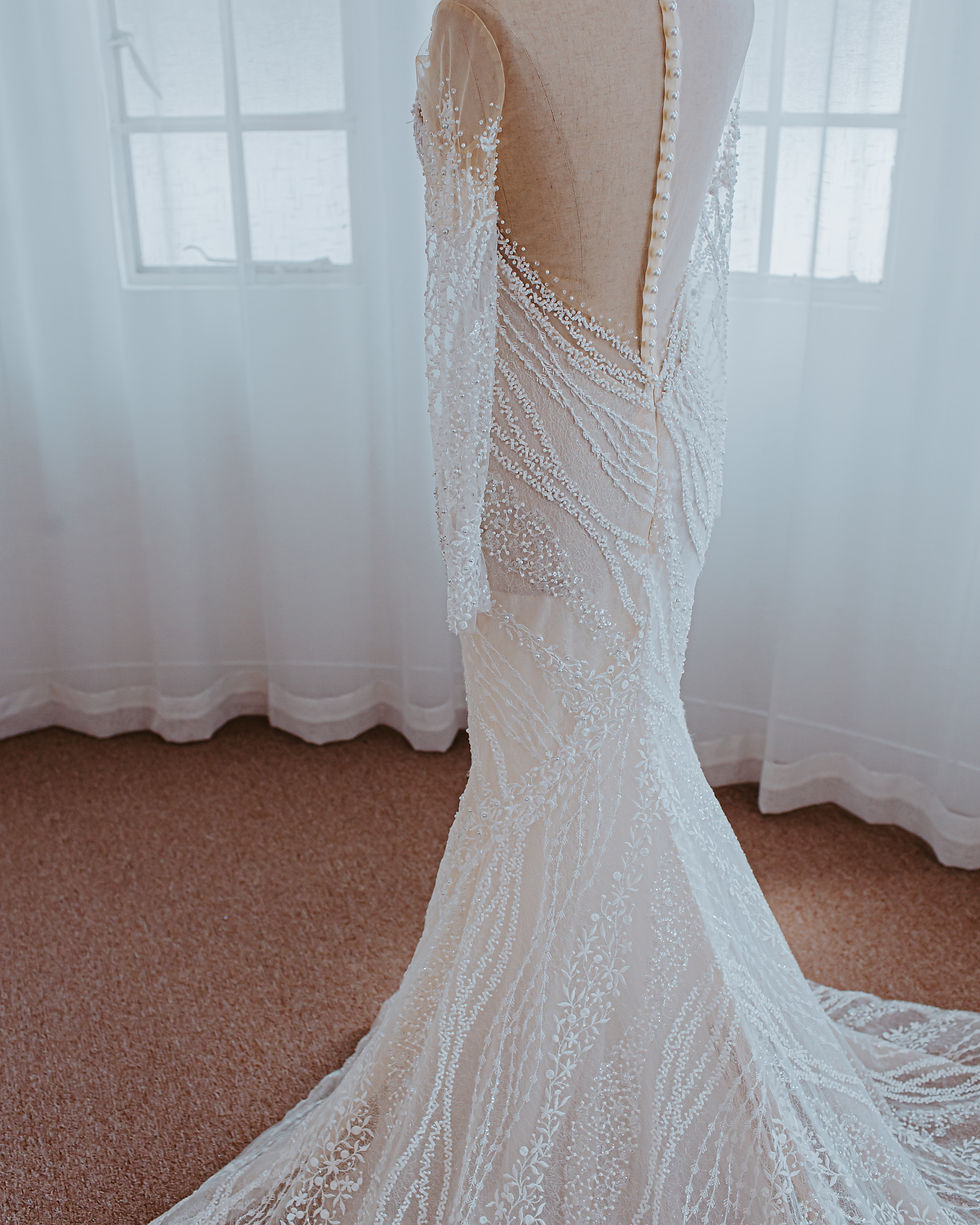 Thumbnail: Mermaid Style Wedding Dress | White Wedding Dress | W.ISLE