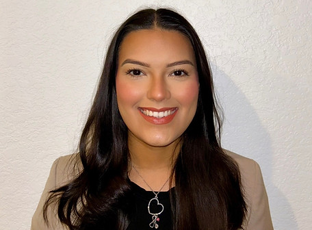 Headshot_Larissa.jpeg
