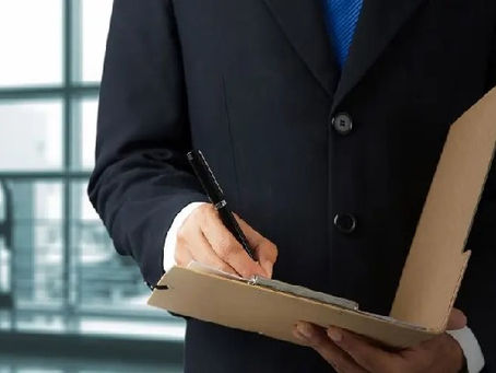 التعامل مع عقود العمل في المملكة العربية السعودية