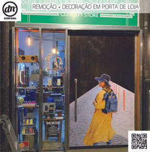 DesignD'Marca - REMOÇÃO DE VINIL + DECORAÇÃO DE PORTA PARA LOJA