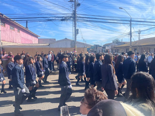 Nuestro colegio participó en desfile Tierras Blancas en homenaje a su 157 aniversario