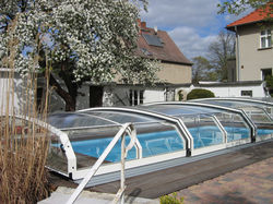 Oceanic Low in white