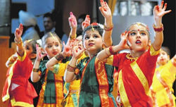 Children-present-a-dance-during-the-annual-function-of-DAV-Public-School-BRS-Nagar-Ludhiana