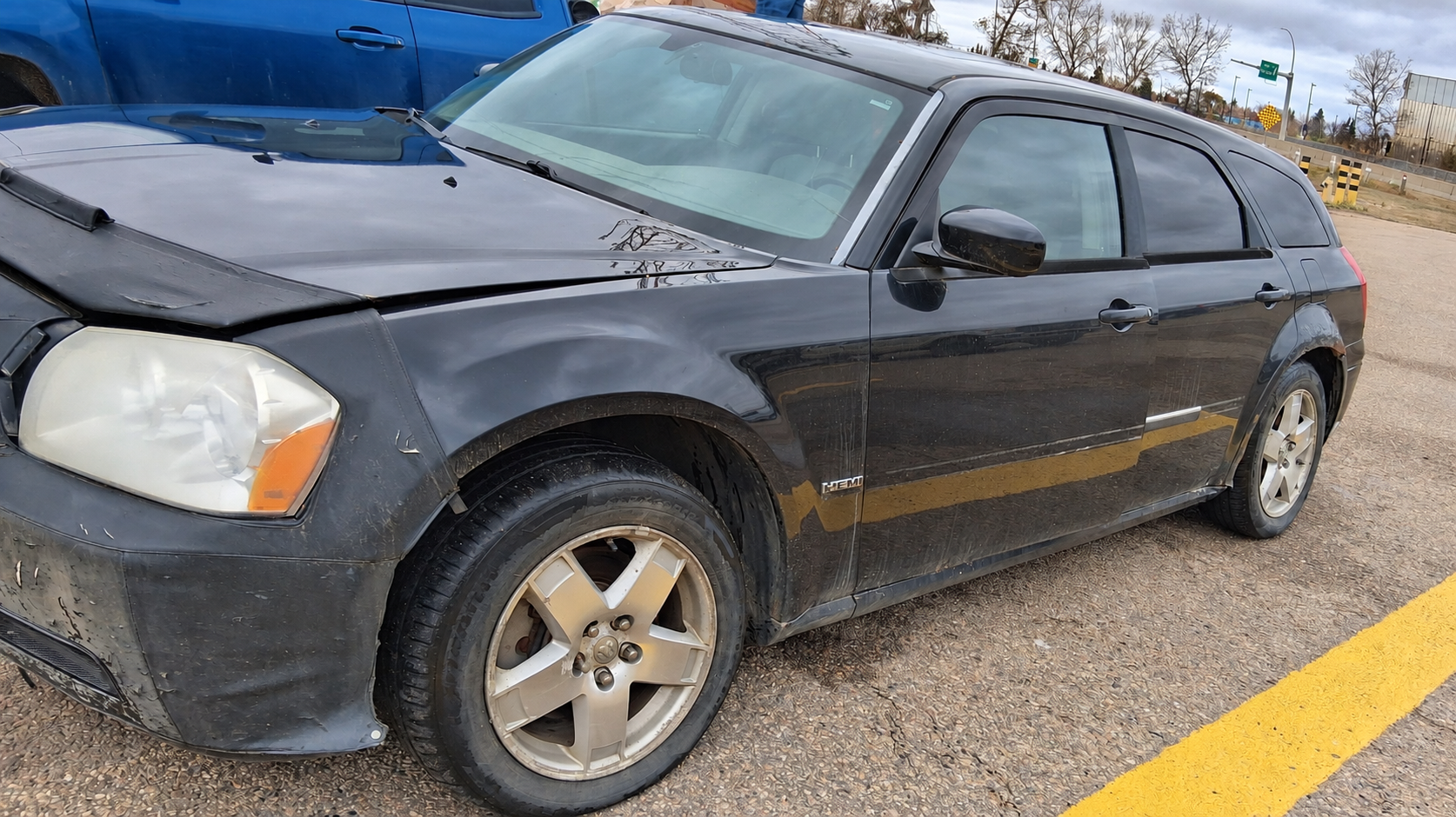 Lot 601: Dodge Magnum R/T AWD