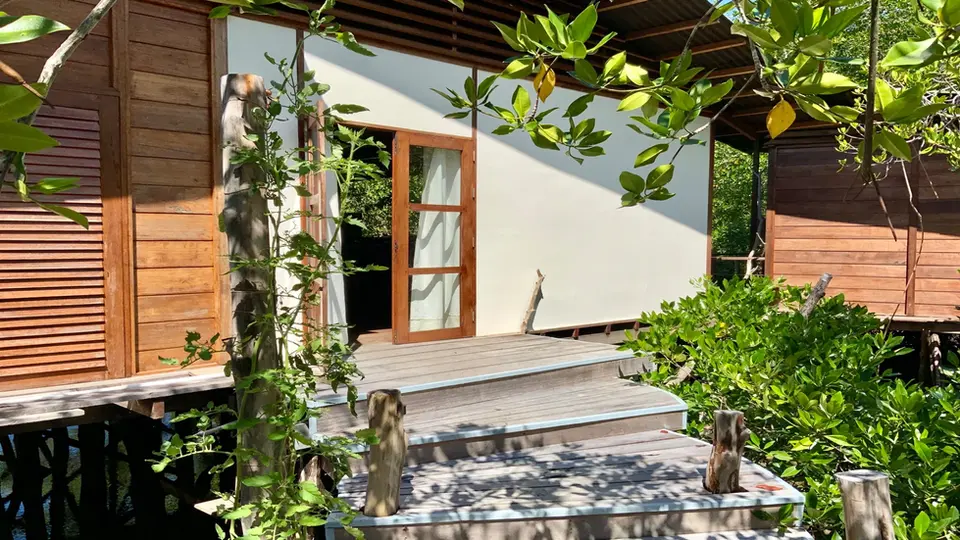 Villa Luzu frontview Raja Ampat
