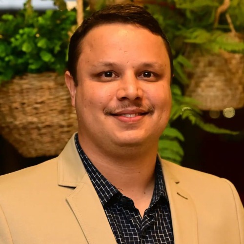 DR IGOR LARCHERT