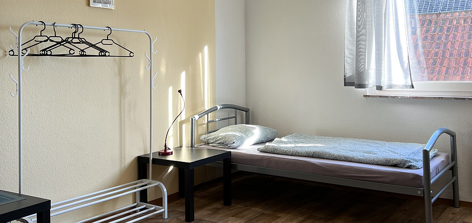 Sonnendurchflutetes Doppelzimmer mit Einzelbetten