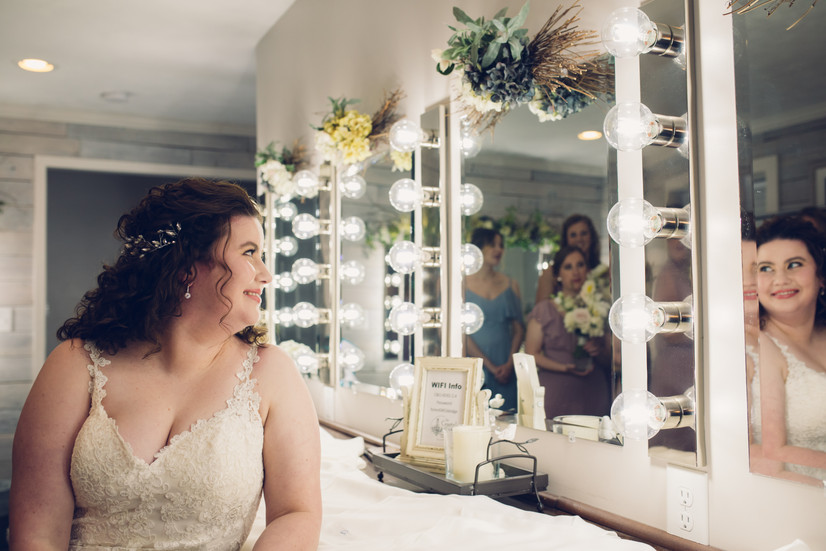 well lit bridal suite