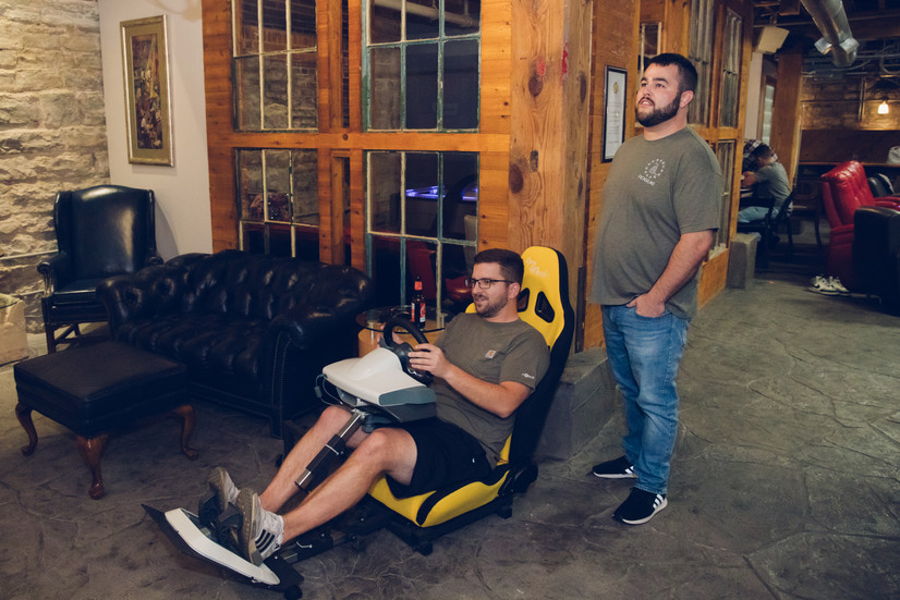 gaming chair grooms suite