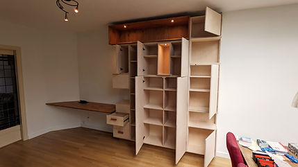 Inbouwkast Kers deuren open.jpg