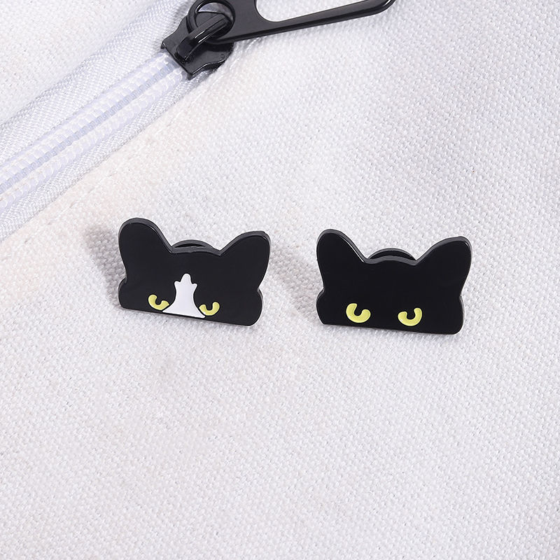 Cartoon Black Peeping Cat Enamel Pin