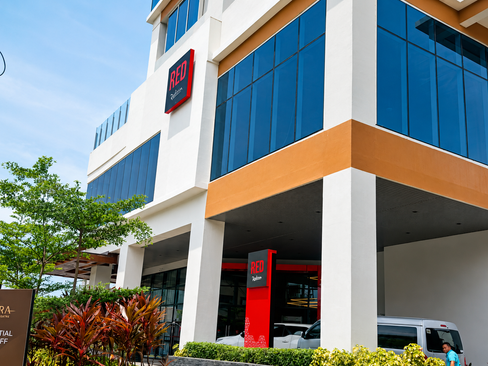 radisson red cebu