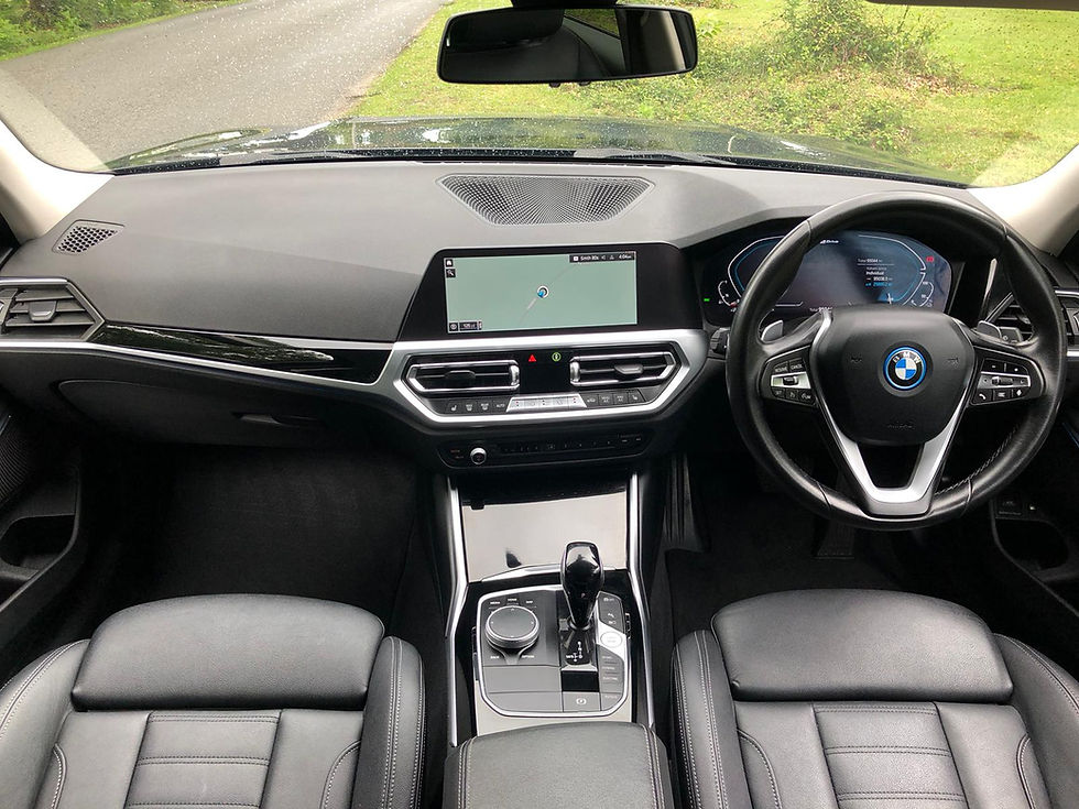 Miniatura: BMW 330e Auto 2022
