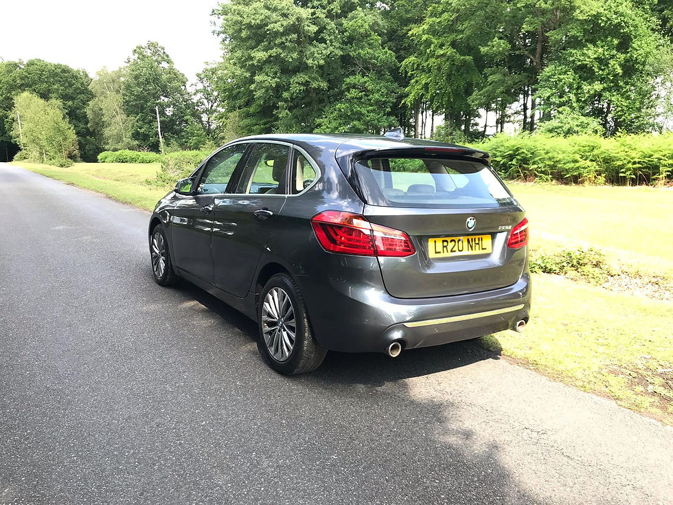 Miniatura: BMW 220i LUXURY