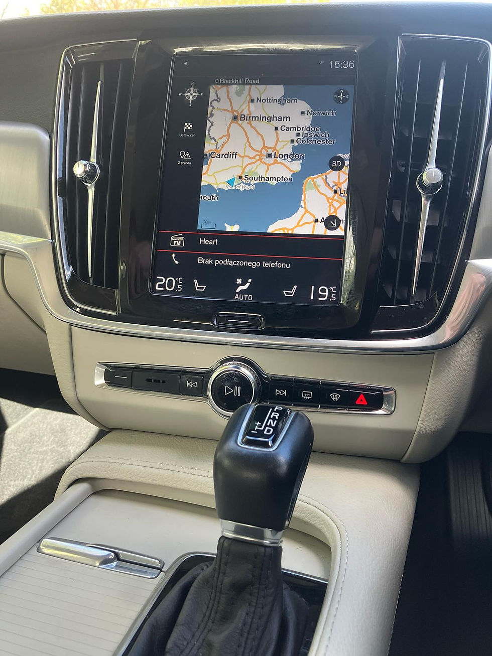 Miniatura: VOLVO S90 MOMENTUM