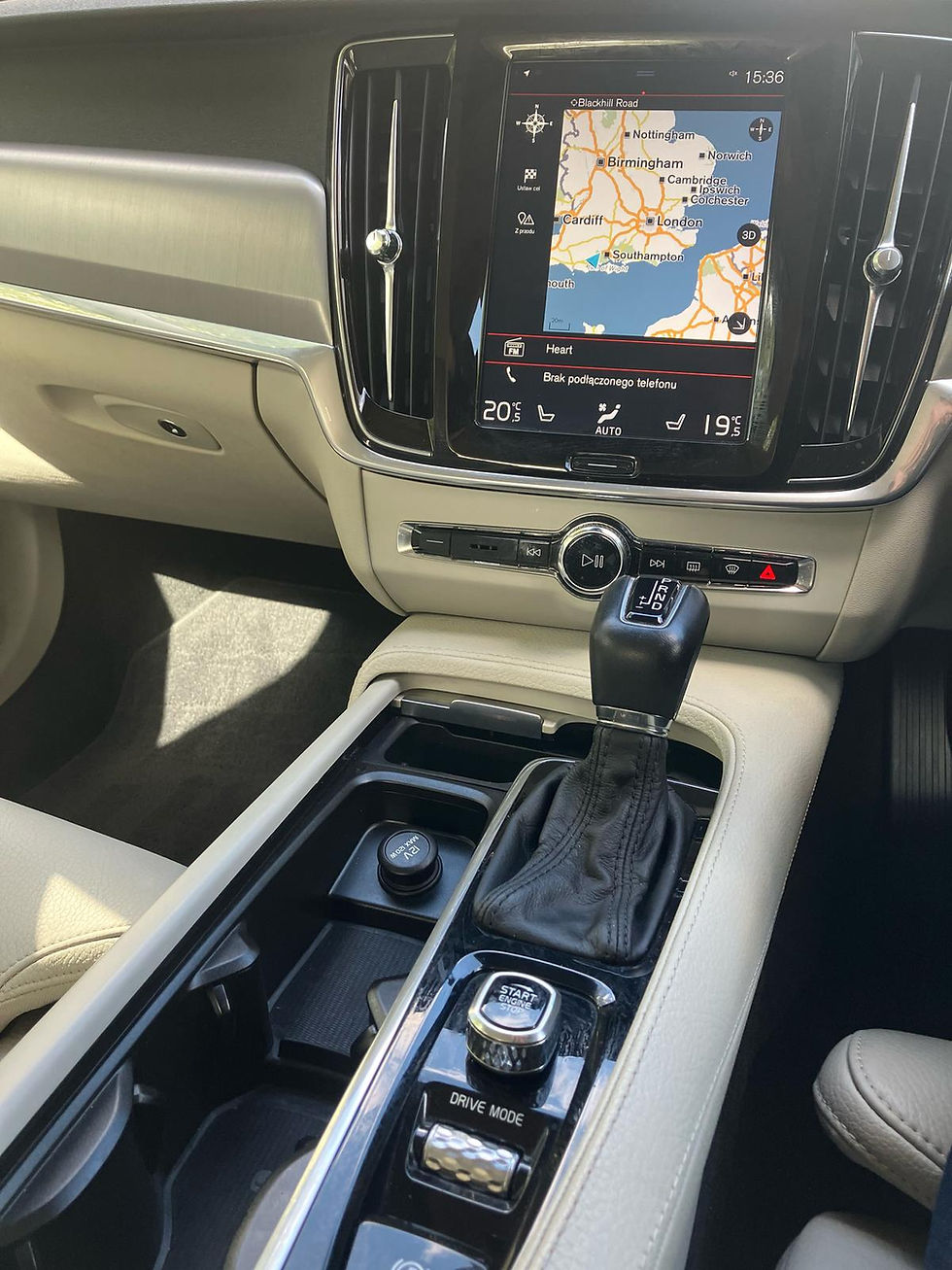 Miniatura: VOLVO S90 MOMENTUM