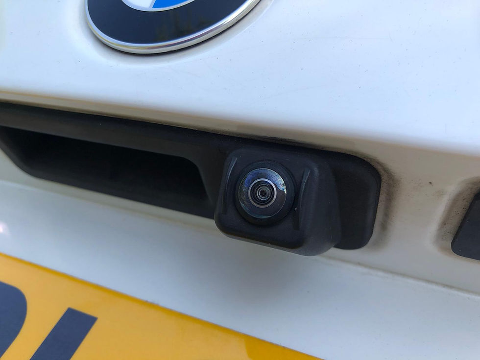 Miniatura: BMW 330e