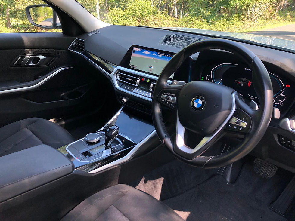 Miniatura: BMW 330e