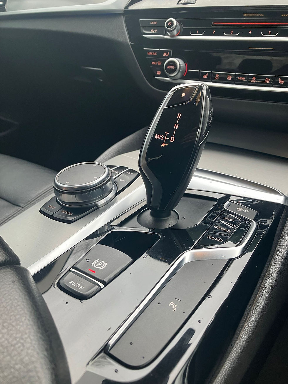 Miniatura: BMW 520D automat 2017