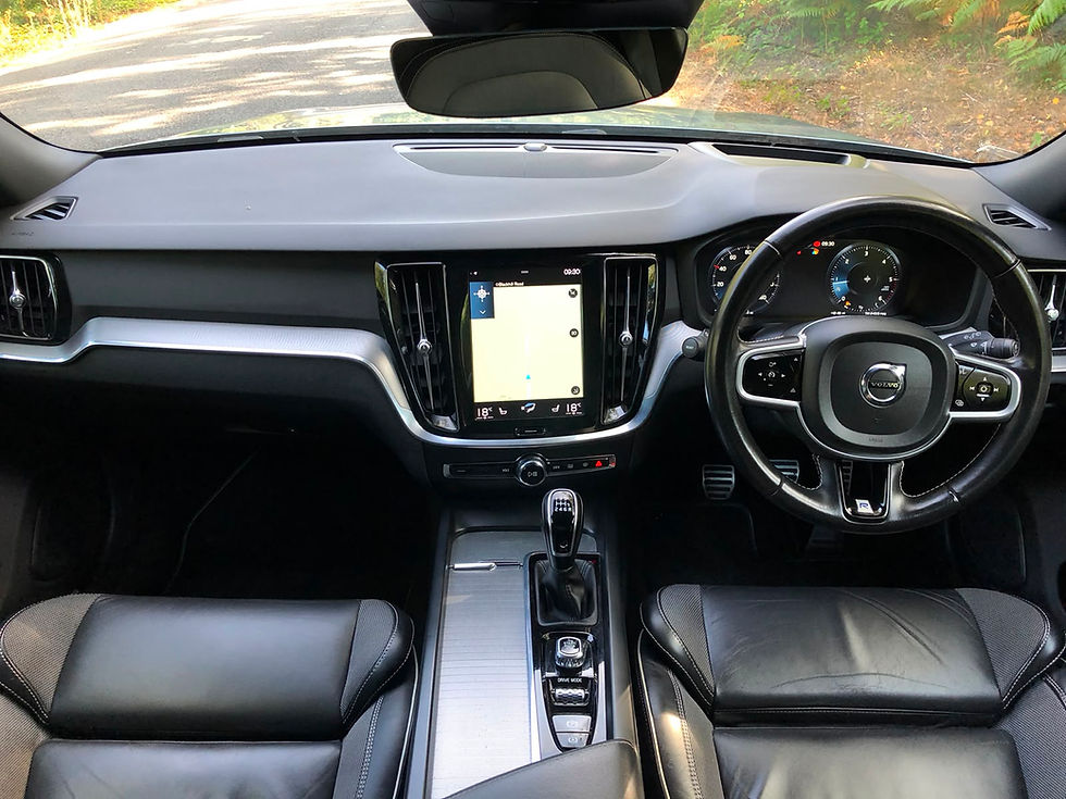 Miniatura: Volvo V60 R  Manual 2020