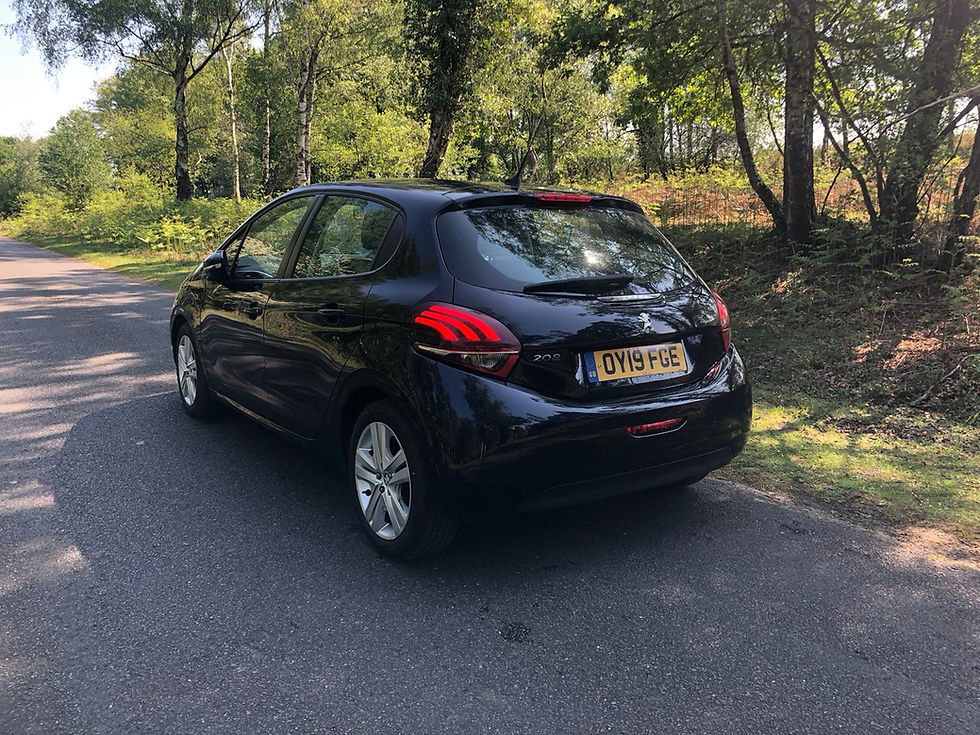 Miniatura: PEUGEOT 208
