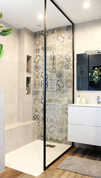 exemple de pose de carrelage de salle de bain par Je'renov