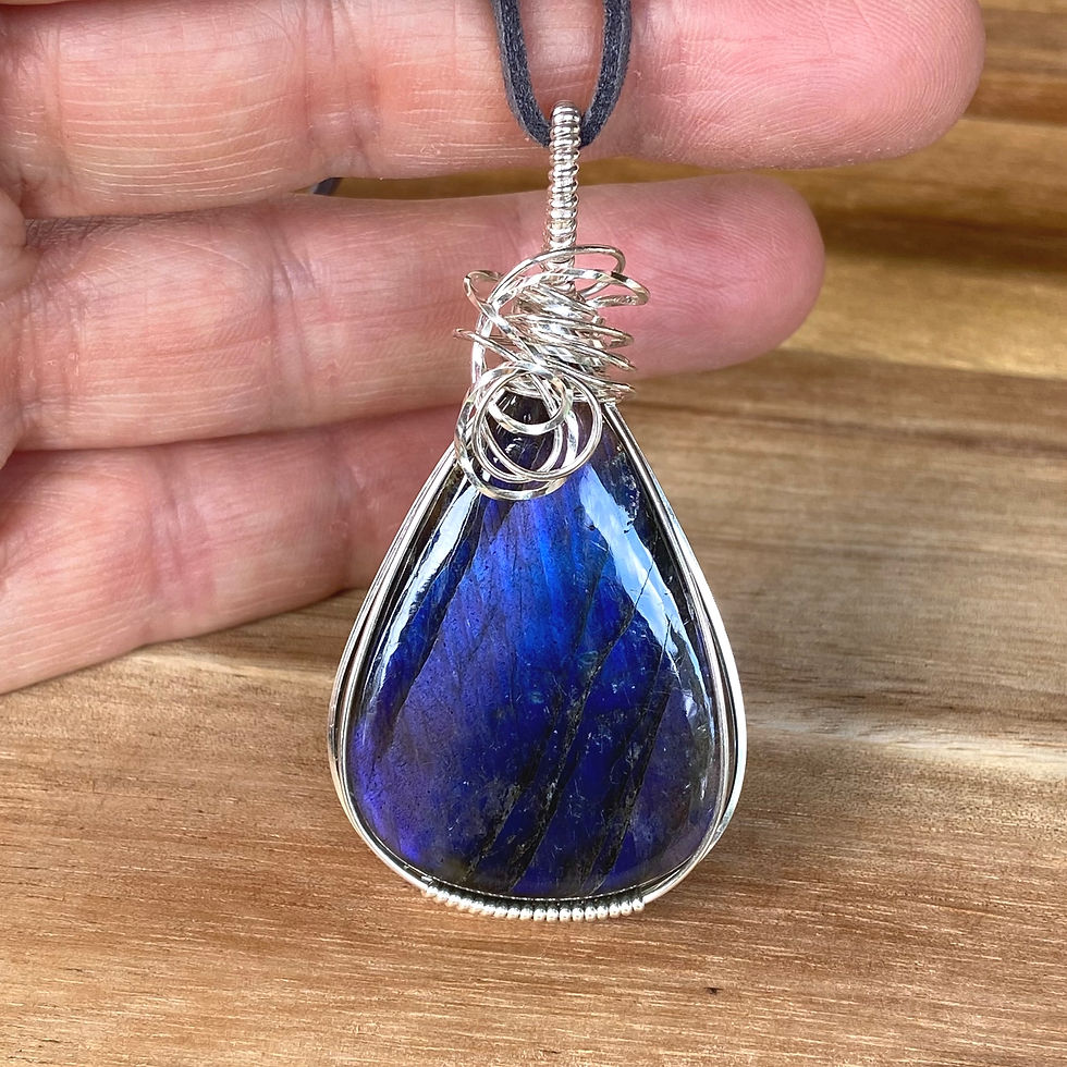 Thumbnail: Labradorite Pendant
