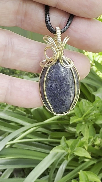 Thumbnail: Lapis Lazuli Pendant - Gold