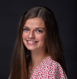 Ashleigh Headshot.jpg
