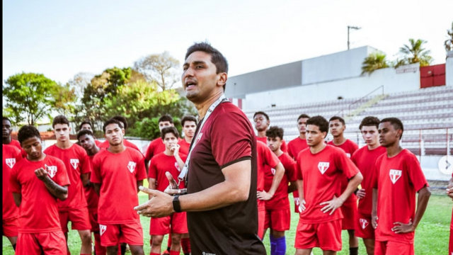 🏆 Vitória Importante dos Crias da Toca na Estreia do Técnico Paredes Jr! 🔴⚪️🐰