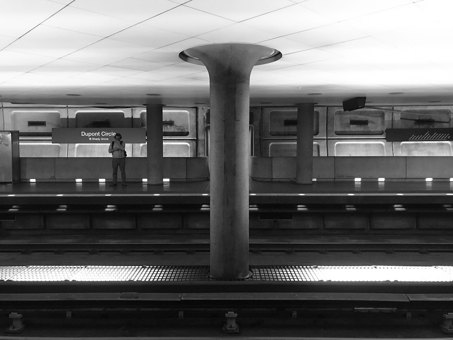 Metro 2 BW
